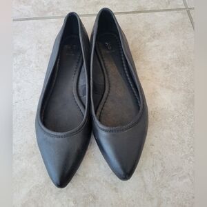 Frye Regina Ballet flats Size 6 5